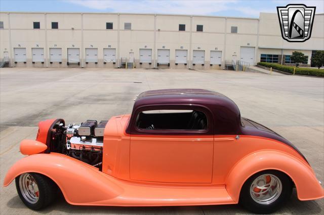 Photo of 1934 Orange Oldsmobile Model F-34