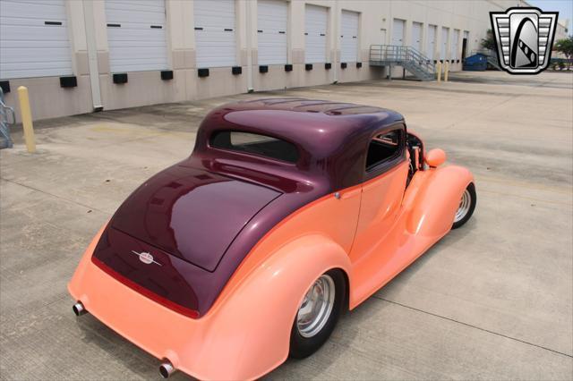 Photo of 1934 Orange Oldsmobile Model F-34