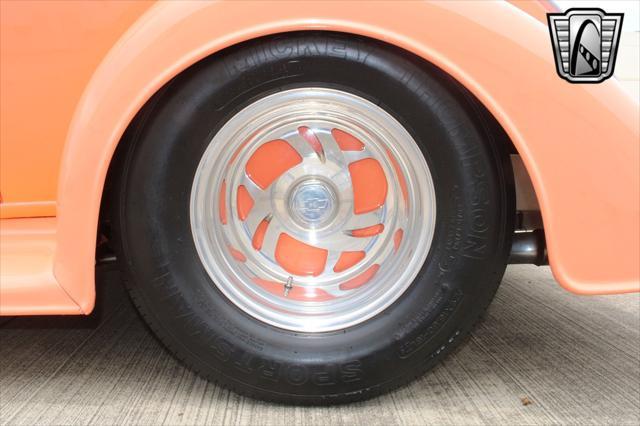 Photo of 1934 Orange Oldsmobile Model F-34
