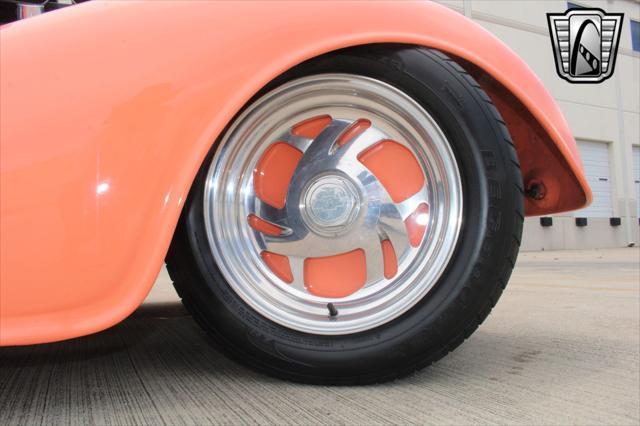 Photo of 1934 Orange Oldsmobile Model F-34
