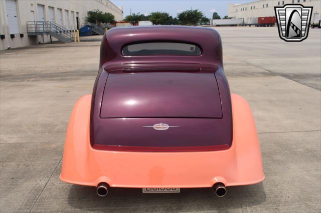 Photo of 1934 Orange Oldsmobile Model F-34