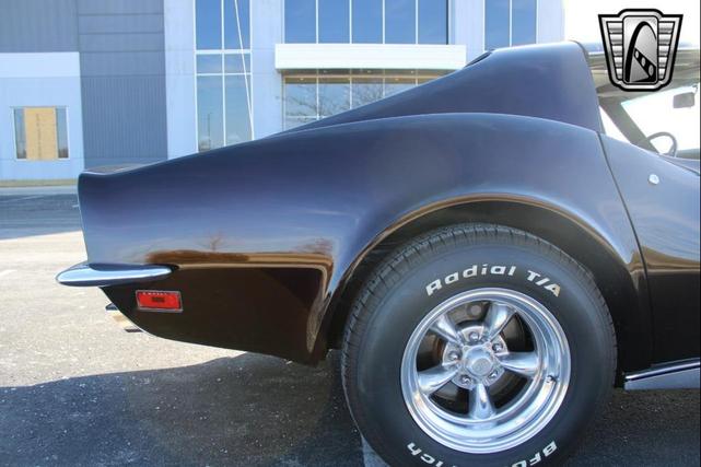 Photo of 1971 Ruby Red Slipper Chevrolet Corvette