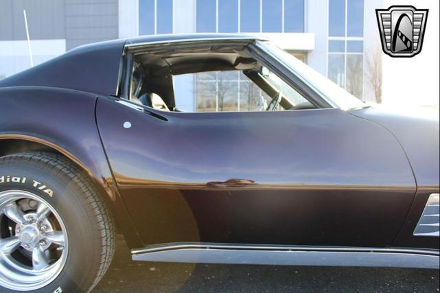 Photo of 1971 Ruby Red Slipper Chevrolet Corvette