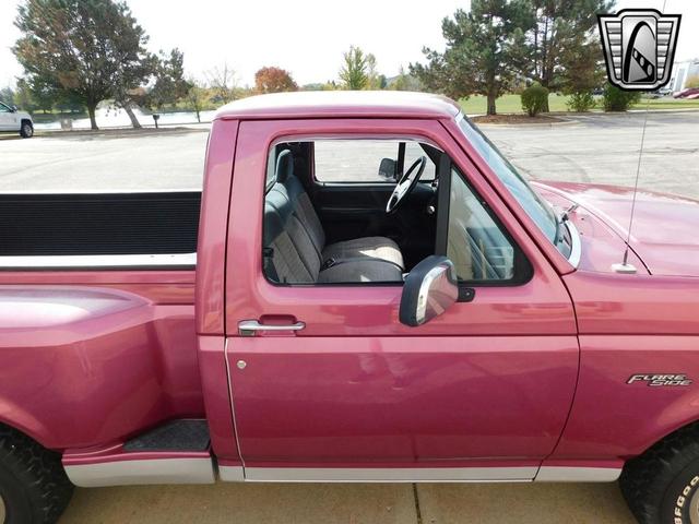 Photo of 1992 Red Ford F-150