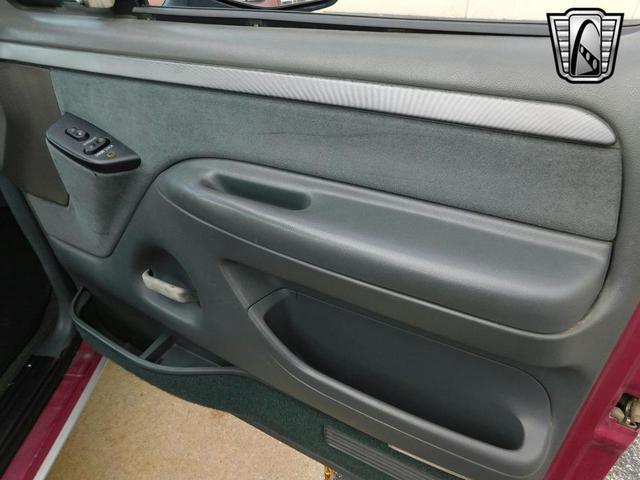 Photo of 1992 Red Ford F-150
