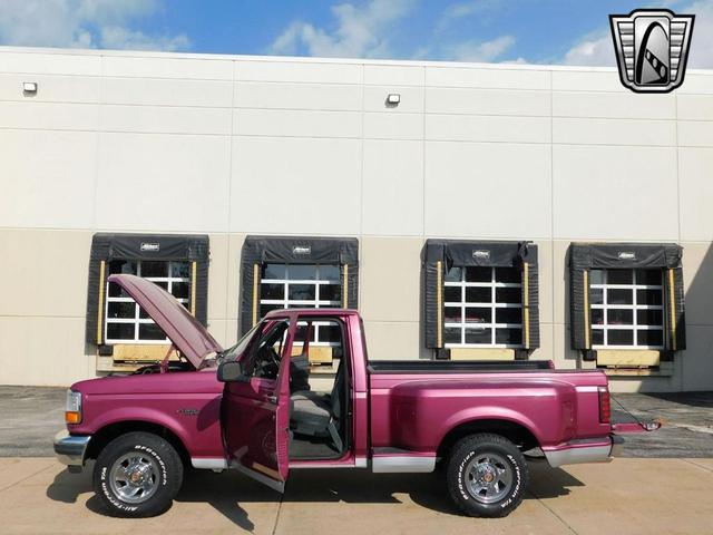 Photo of 1992 Red Ford F-150