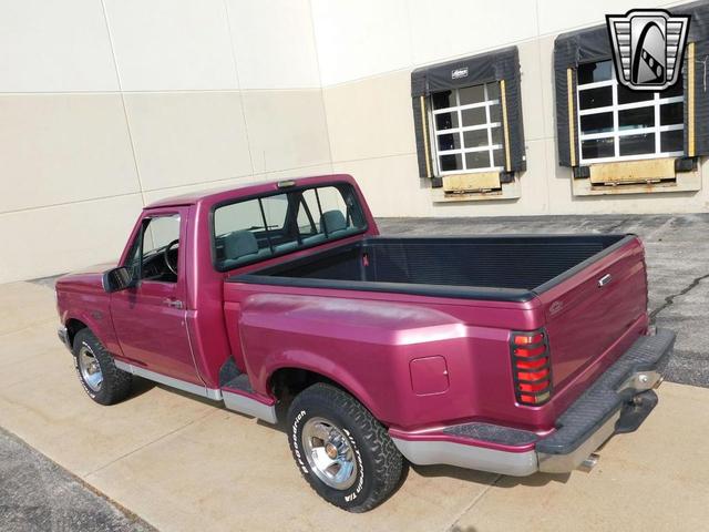 Photo of 1992 Red Ford F-150