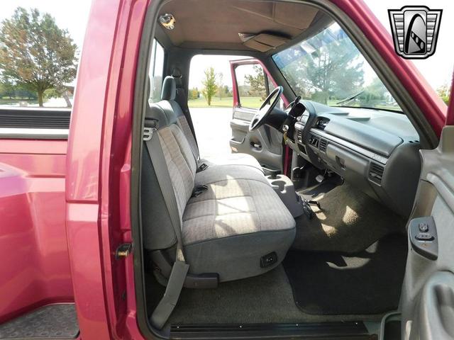 Photo of 1992 Red Ford F-150