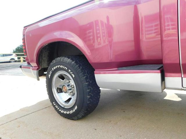 Photo of 1992 Red Ford F-150