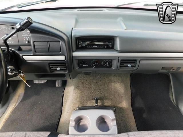 Photo of 1992 Red Ford F-150