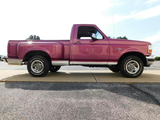 Photo of 1992 Red Ford F-150