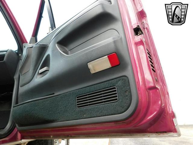 Photo of 1992 Red Ford F-150