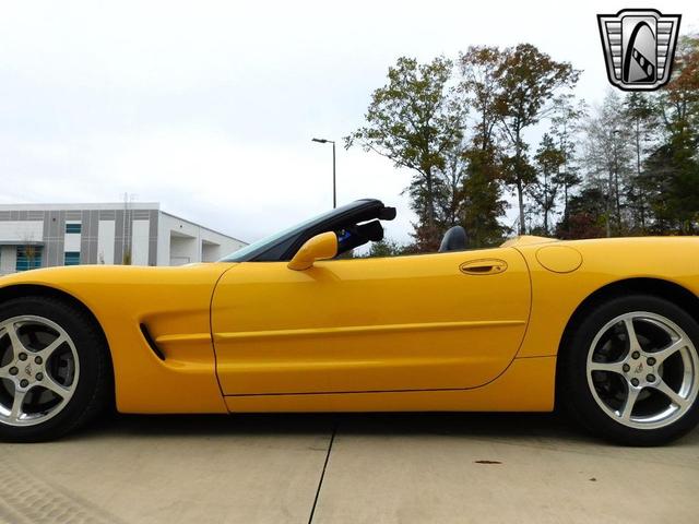 Photo of 2000 Yellow Chevrolet Corvette
