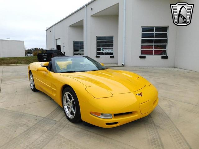 Photo of 2000 Yellow Chevrolet Corvette