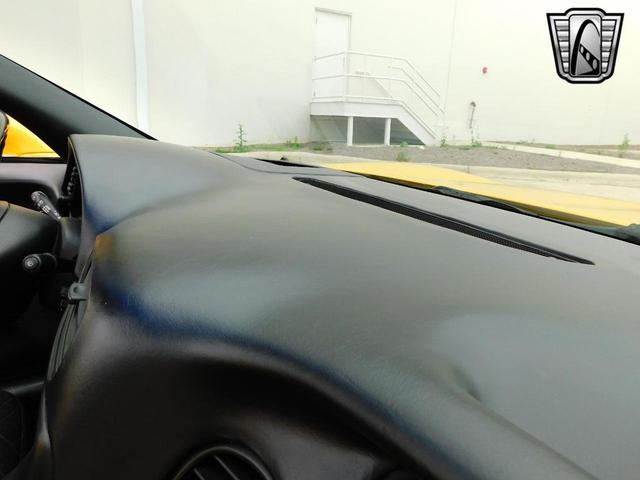 Photo of 2000 Yellow Chevrolet Corvette