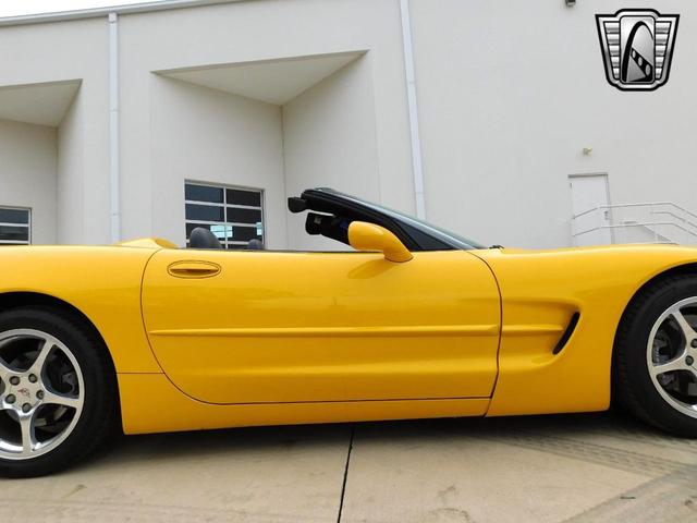 Photo of 2000 Yellow Chevrolet Corvette