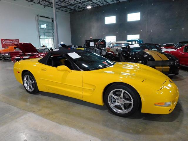 Photo of 2000 Yellow Chevrolet Corvette