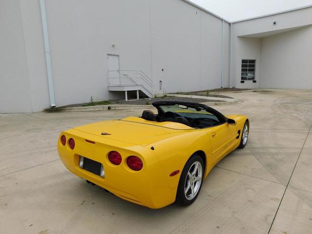 Photo of 2000 Yellow Chevrolet Corvette