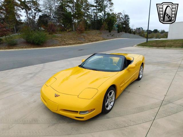 Photo of 2000 Yellow Chevrolet Corvette
