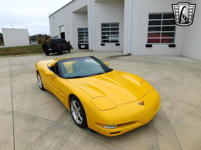 Photo of 2000 Yellow Chevrolet Corvette
