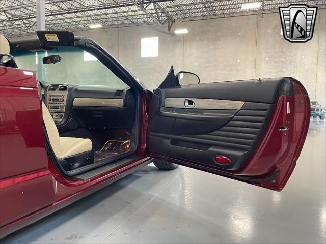 Photo of 2004 Merlot Ford Thunderbird