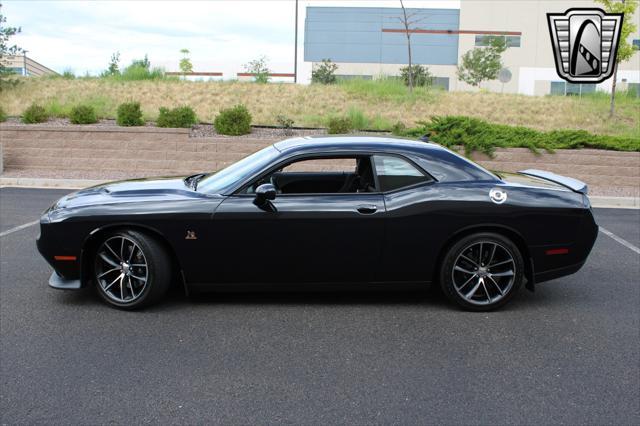 Photo of 2015 Gray Dodge Challenger