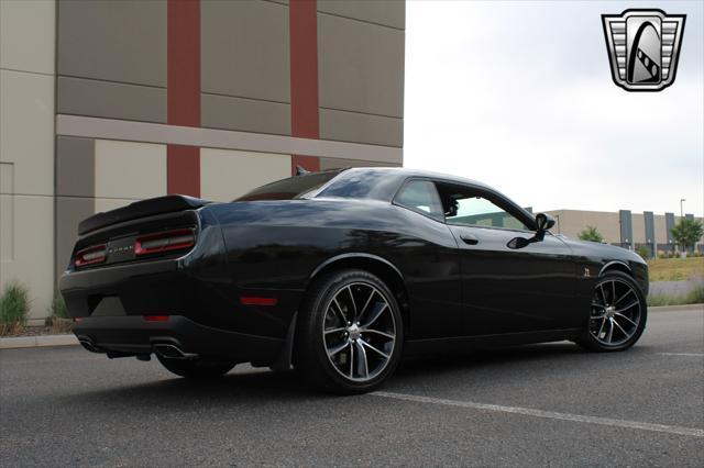 Photo of 2015 Gray Dodge Challenger