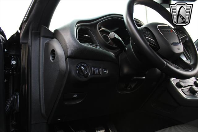 Photo of 2015 Gray Dodge Challenger