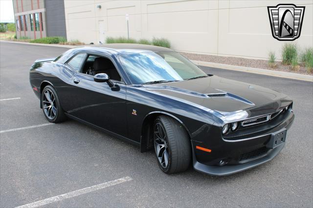 Photo of 2015 Gray Dodge Challenger