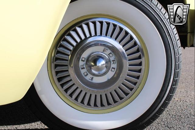 Photo of 1957 Inca Gold Ford Thunderbird