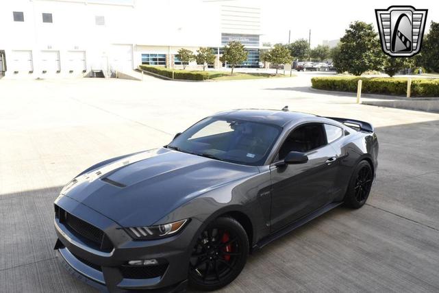 Photo of 2020 Gray Ford Shelby GT350