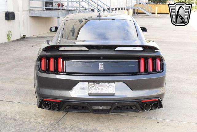 Photo of 2020 Gray Ford Shelby GT350