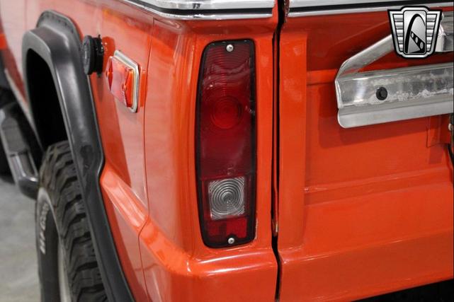 Photo of 1970 Orange Ford Bronco