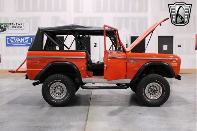 Photo of 1970 Orange Ford Bronco