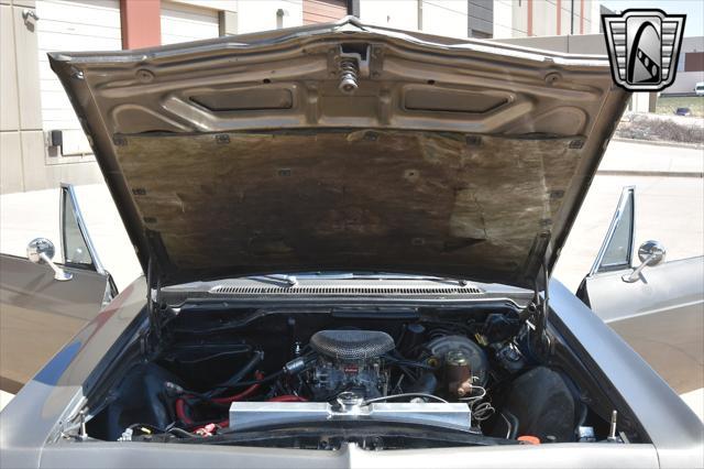 Photo of 1966 Autum Gold Chevrolet Impala