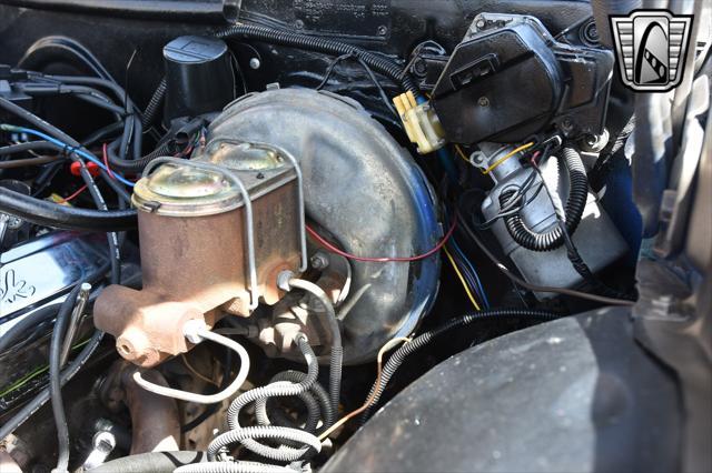 Photo of 1966 Autum Gold Chevrolet Impala
