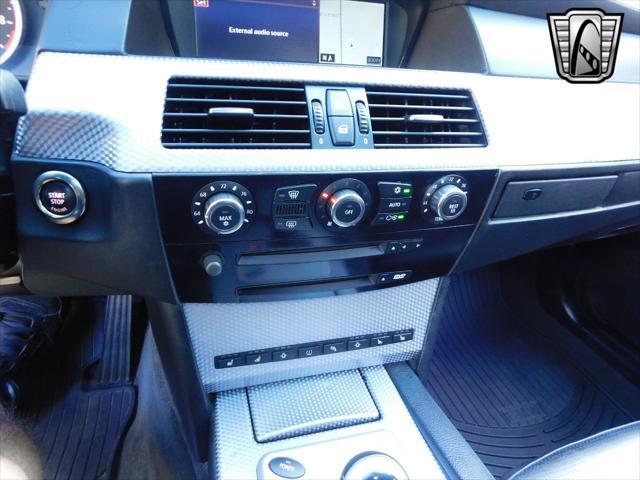 Photo of 2006 Silver metallic BMW M5