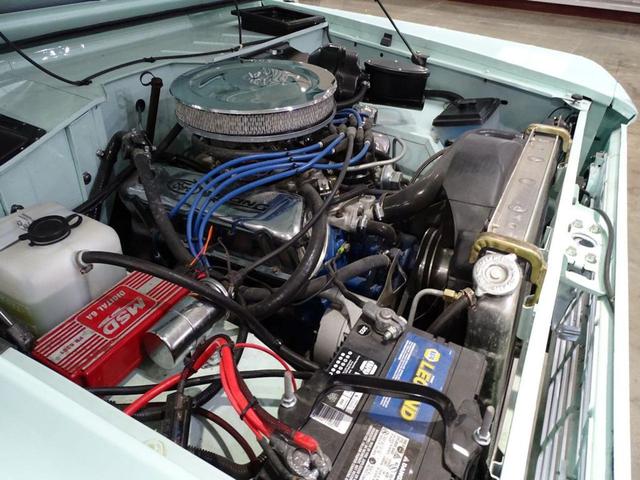 Photo of 1975 Sea foam Green Ford Bronco