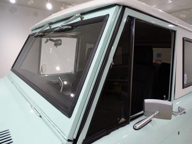 Photo of 1975 Sea foam Green Ford Bronco