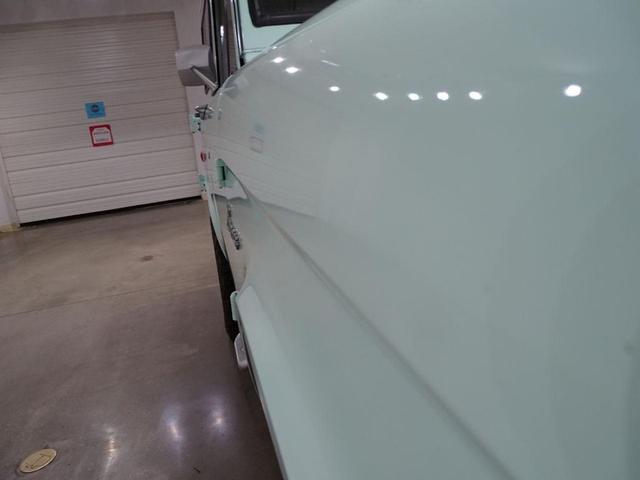 Photo of 1975 Sea foam Green Ford Bronco