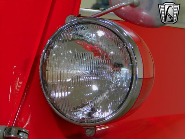 Photo of 1958 Red BMW Isetta