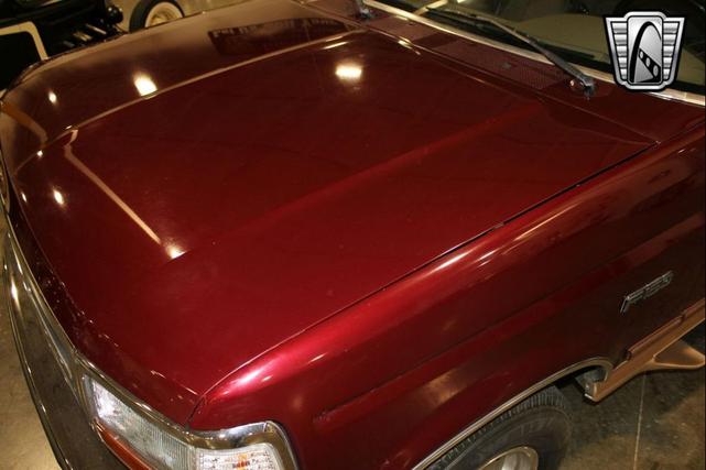 Photo of 1996 Maroon Ford F-150