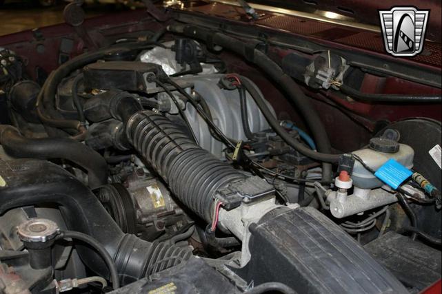 Photo of 1996 Maroon Ford F-150