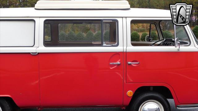 Photo of 1968 Red Volkswagen Type 2