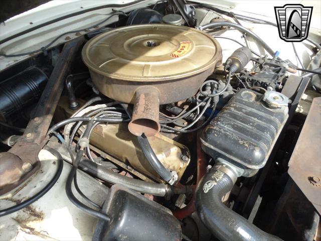 Photo of 1965 White Ford Thunderbird