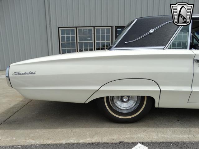 Photo of 1965 White Ford Thunderbird