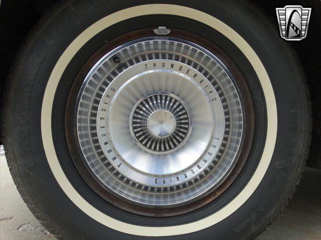 Photo of 1965 White Ford Thunderbird