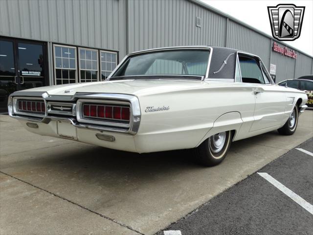 Photo of 1965 White Ford Thunderbird