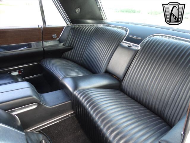Photo of 1965 White Ford Thunderbird