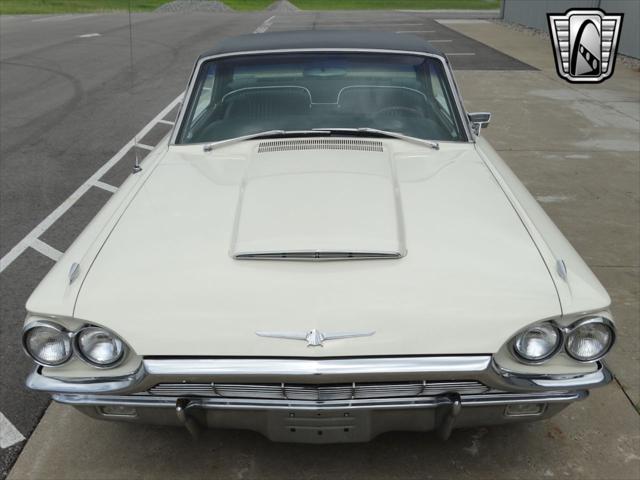 Photo of 1965 White Ford Thunderbird
